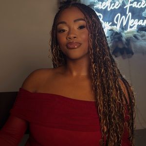Meet your Posher, A’niyah